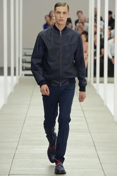 Look 35